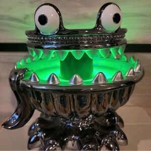 Bath & Body Works Silver Monster candle holder with Green Glow